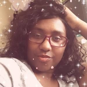 Meet your Posher, Dee